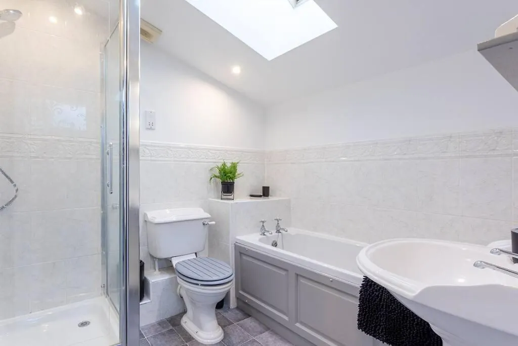 Central 3 Bed Duplex In York - Sleeps 6